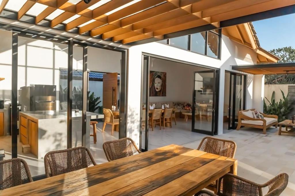 Villa Hakem Elegant And Modern 4 Bedrooms Villa Pool View Canggu Esterno foto