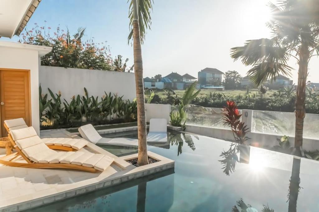 Villa Hakem Elegant And Modern 4 Bedrooms Villa Pool View Canggu Esterno foto